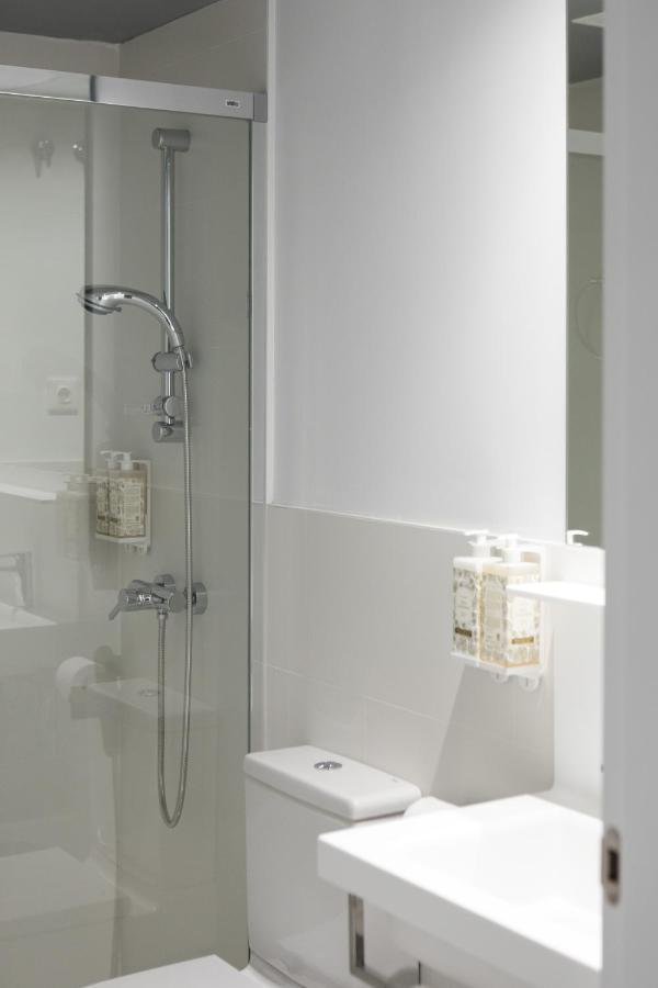 Apartamentos Las Torres Madrid Kültér fotó